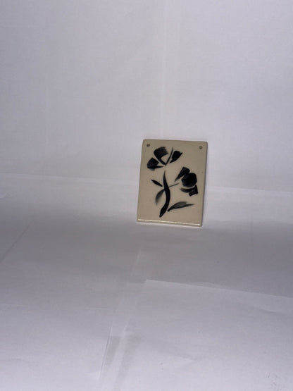 Flower wall hanging
