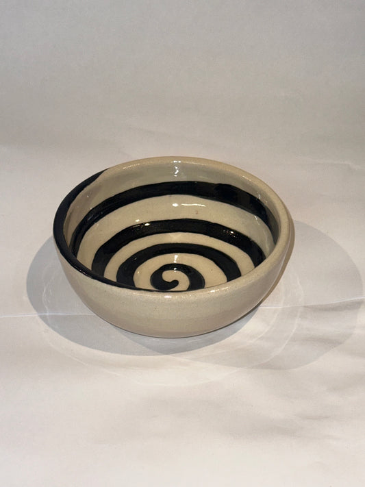 Hypnotised bowl