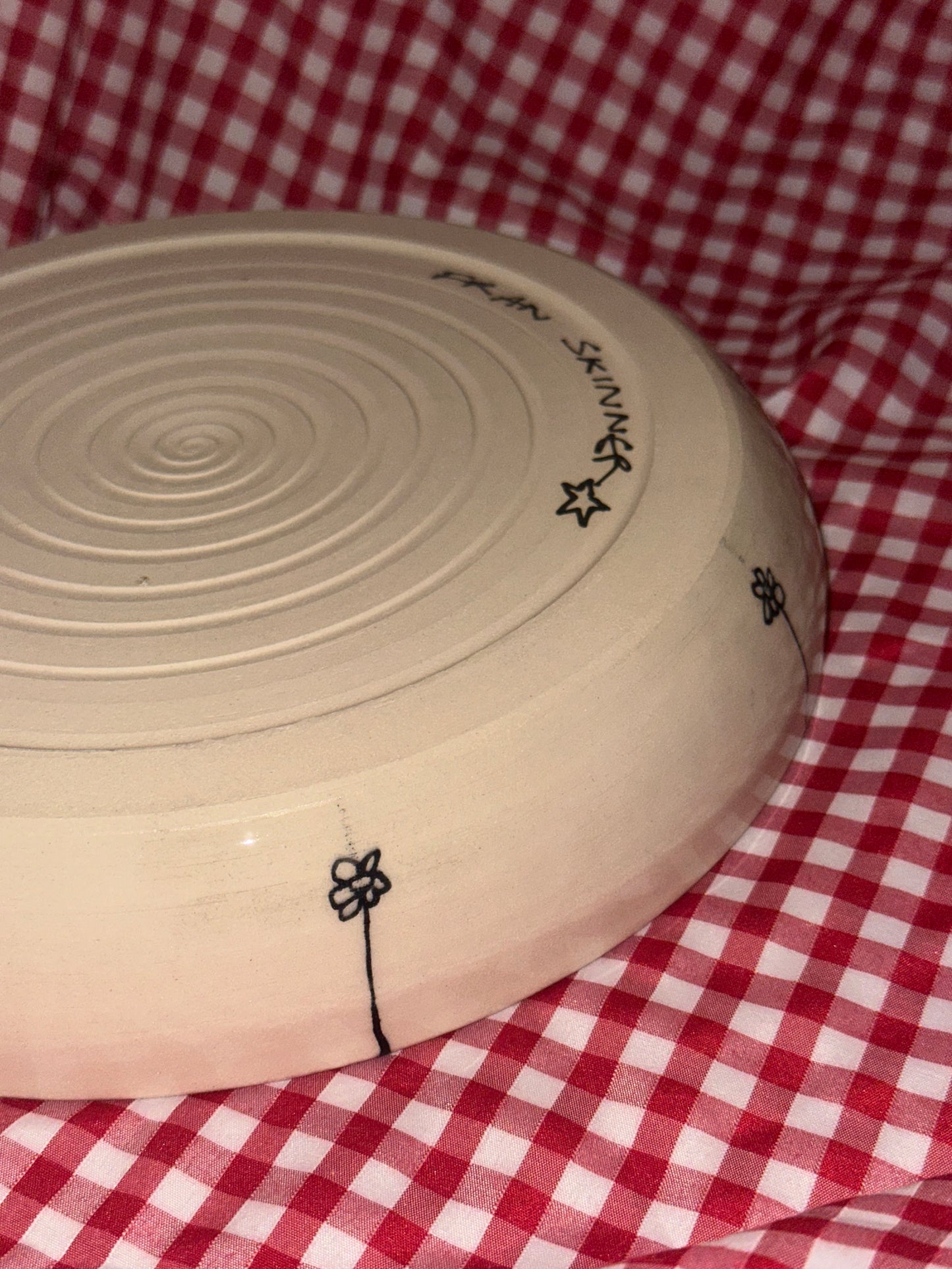 Webby chip and dip bowl