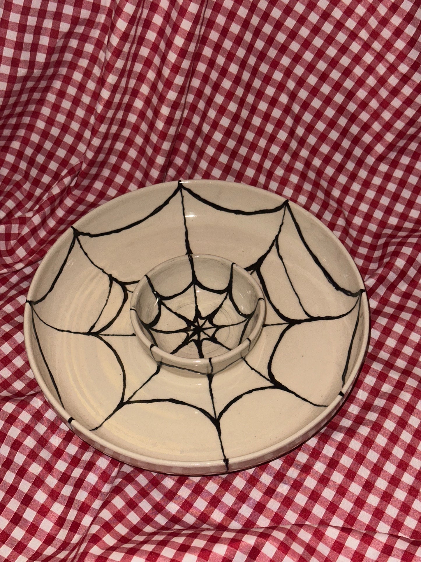 Webby chip and dip bowl